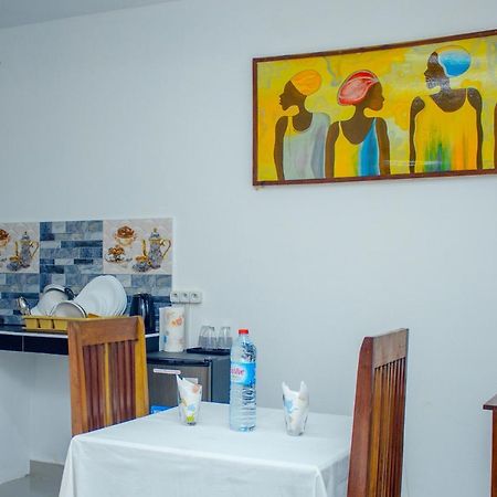La Fourmi Hotel Нуси-Бе Экстерьер фото