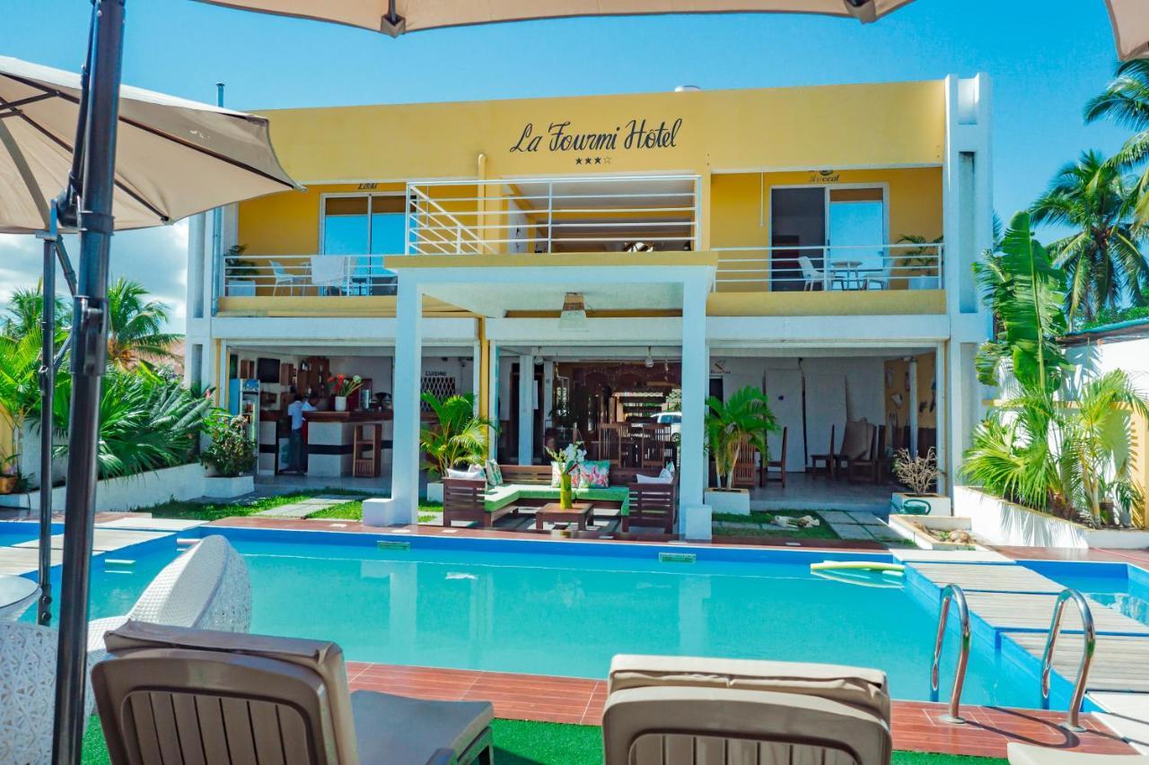 La Fourmi Hotel Нуси-Бе Экстерьер фото
