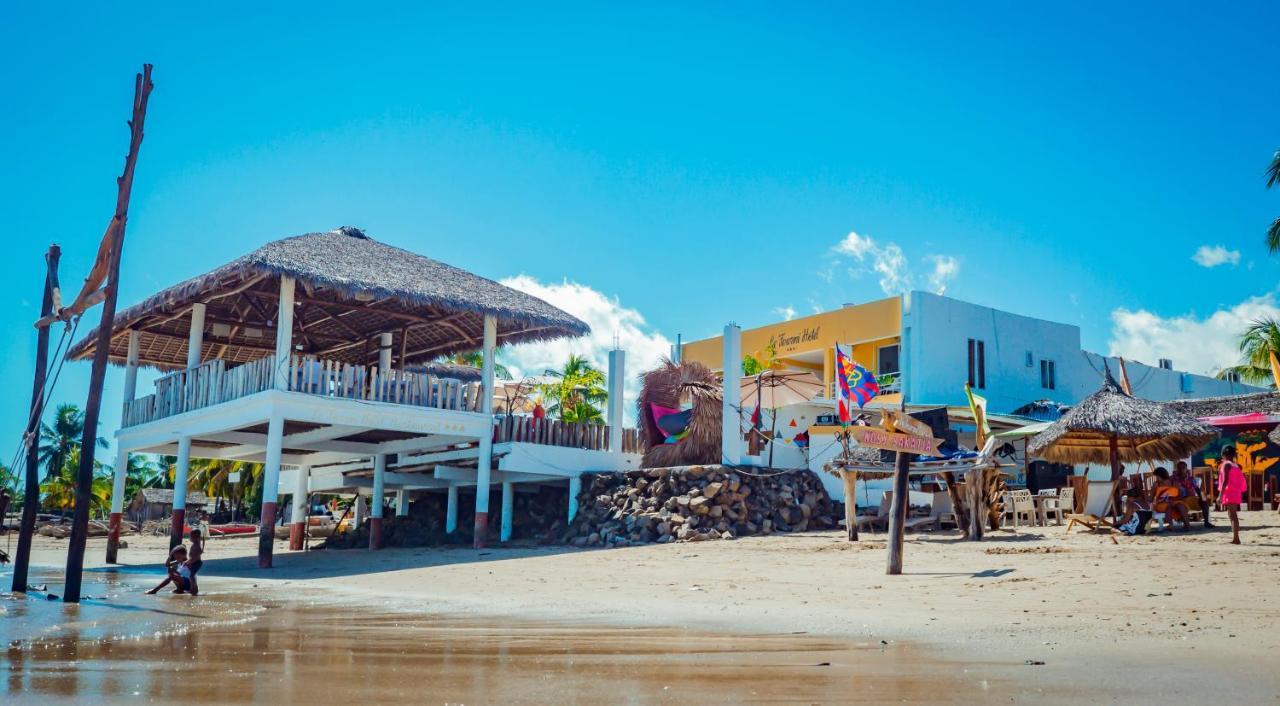 La Fourmi Hotel Нуси-Бе Экстерьер фото