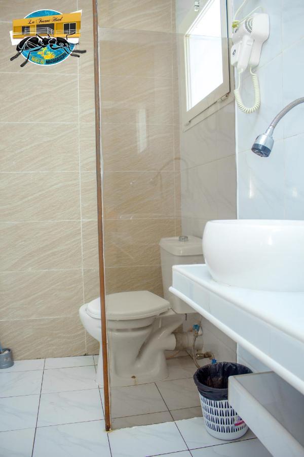 La Fourmi Hotel Нуси-Бе Экстерьер фото