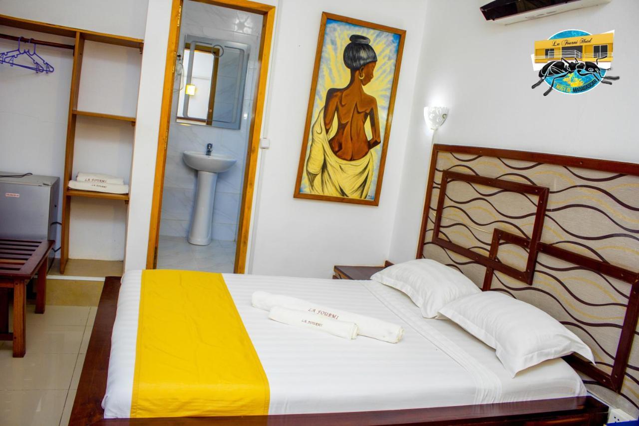 La Fourmi Hotel Нуси-Бе Экстерьер фото