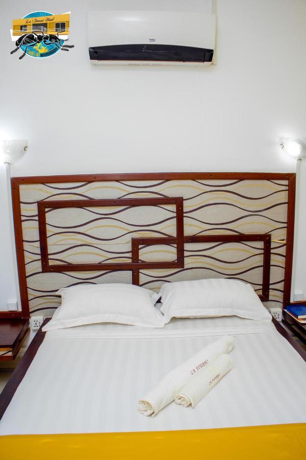 La Fourmi Hotel Нуси-Бе Экстерьер фото